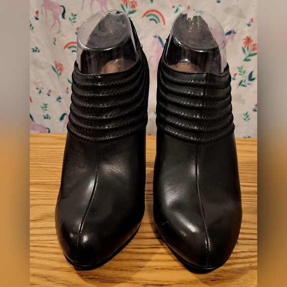 Zara Black Embellished Leather Moto Indie Ankle Bootie Boot Heel Shoe SZ 8 - Picture 2 of 9